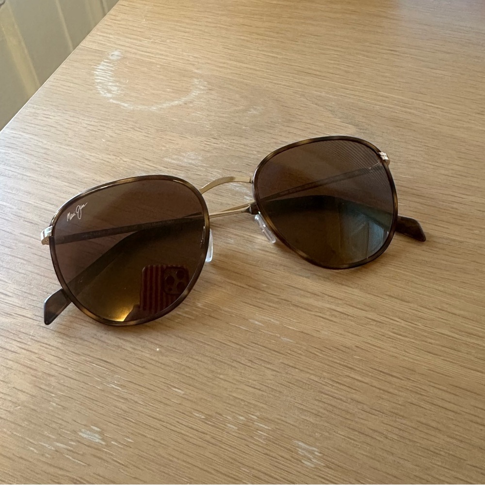 Maui Jim “Noni” Aviators